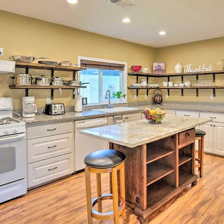 The Gathering Place Brenham Home On 6 Acres المظهر الخارجي الصورة