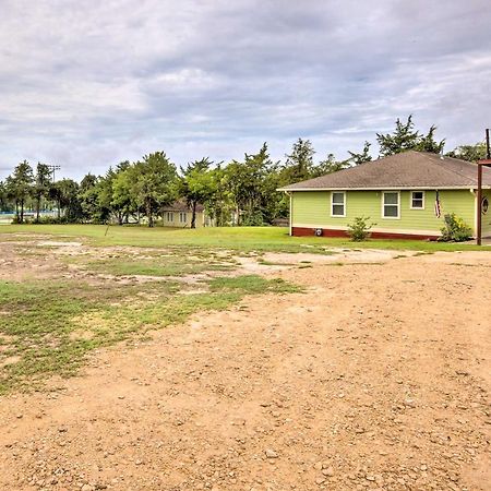 The Gathering Place Brenham Home On 6 Acres المظهر الخارجي الصورة