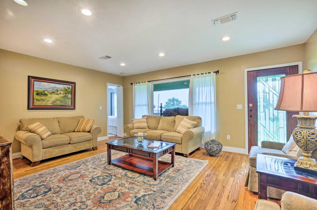 The Gathering Place Brenham Home On 6 Acres المظهر الخارجي الصورة