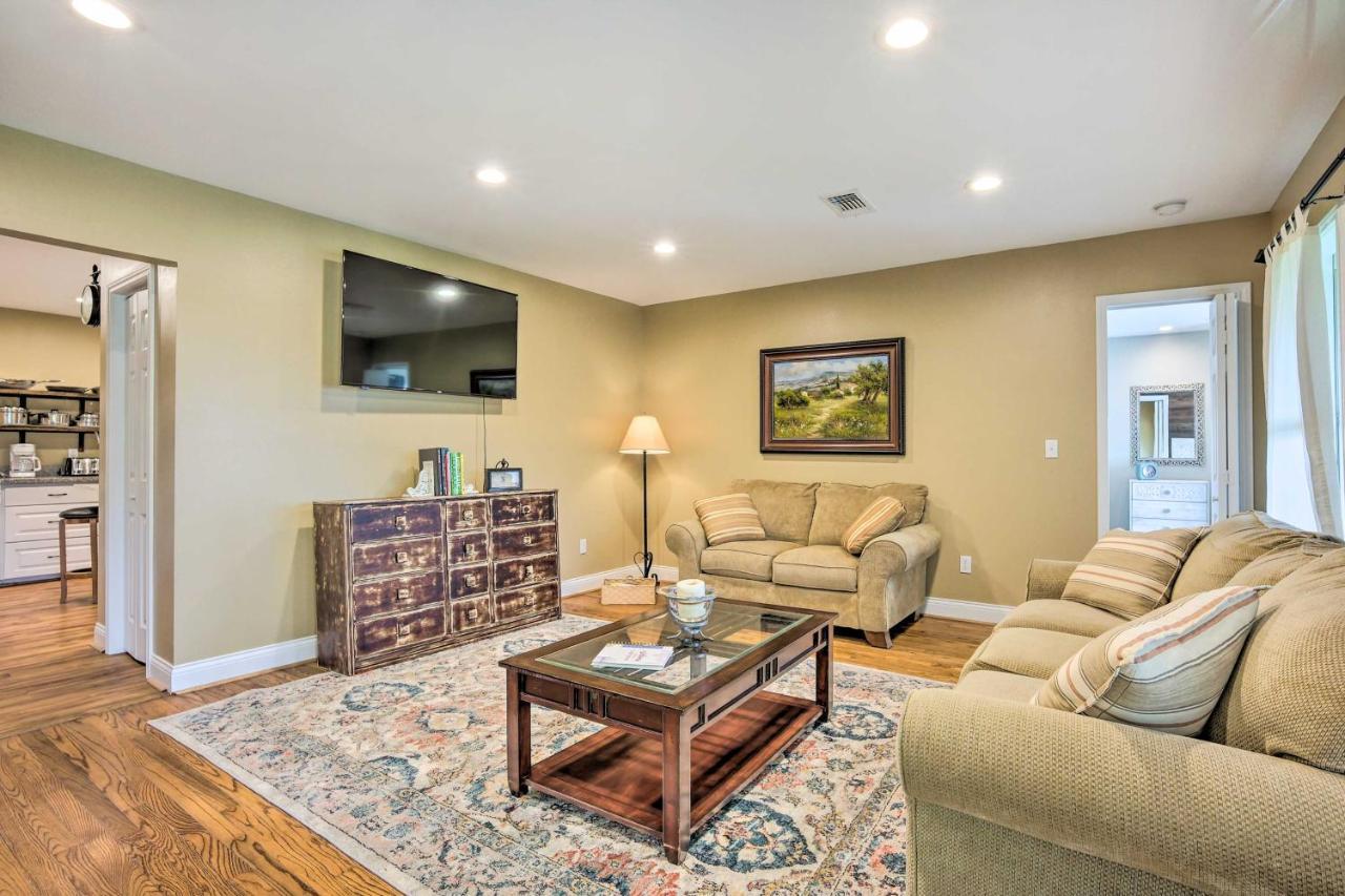 The Gathering Place Brenham Home On 6 Acres المظهر الخارجي الصورة