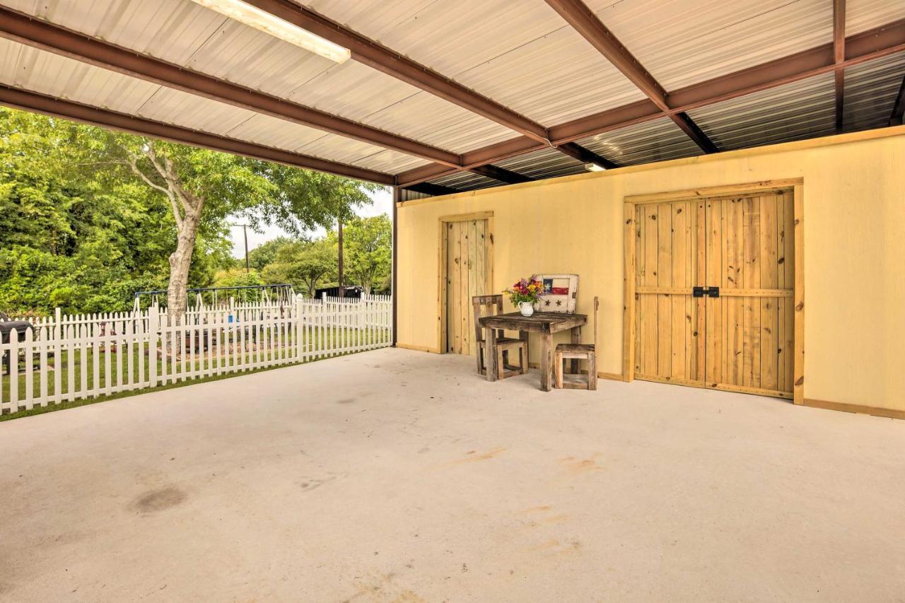 The Gathering Place Brenham Home On 6 Acres المظهر الخارجي الصورة